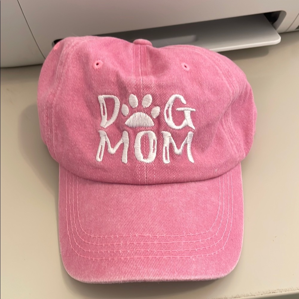 Pink 'Dog Mom’ hat